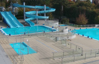 Imagen de vista previa de la cámara web Zlín - outdoor swimming pool